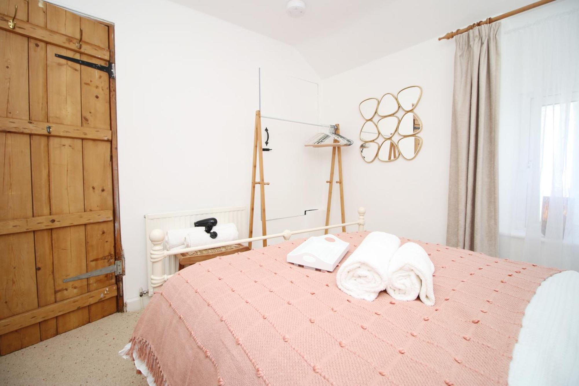 Little Gem In The Mumbles! Fishermans Cottage With Log Burner, Dog Friendly And Welcome Breakfast Hamper! Exterior foto