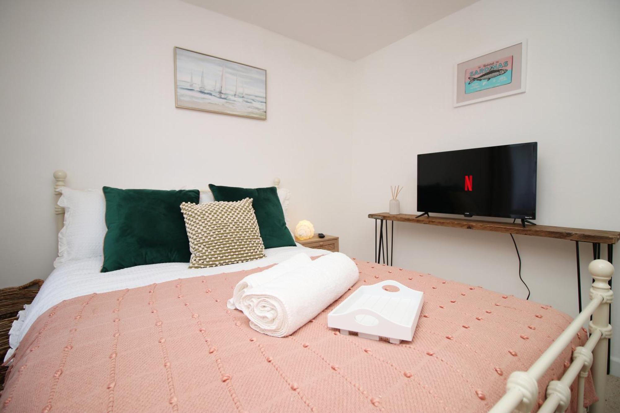 Little Gem In The Mumbles! Fishermans Cottage With Log Burner, Dog Friendly And Welcome Breakfast Hamper! Exterior foto