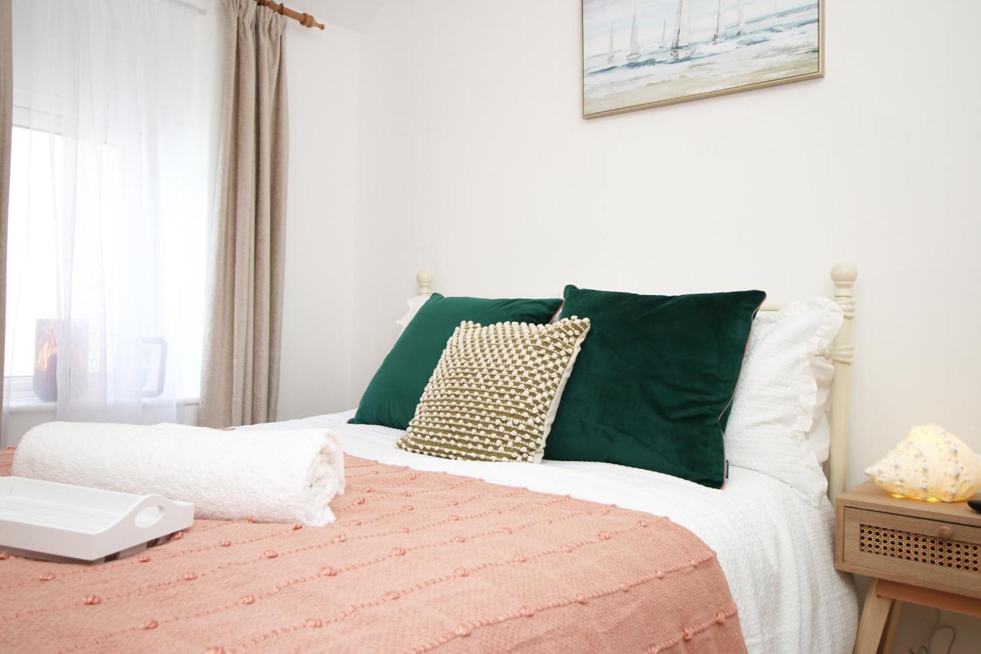 Little Gem In The Mumbles! Fishermans Cottage With Log Burner, Dog Friendly And Welcome Breakfast Hamper! Exterior foto
