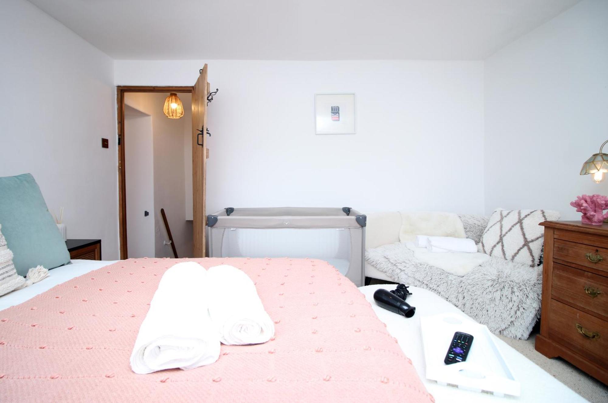 Little Gem In The Mumbles! Fishermans Cottage With Log Burner, Dog Friendly And Welcome Breakfast Hamper! Exterior foto
