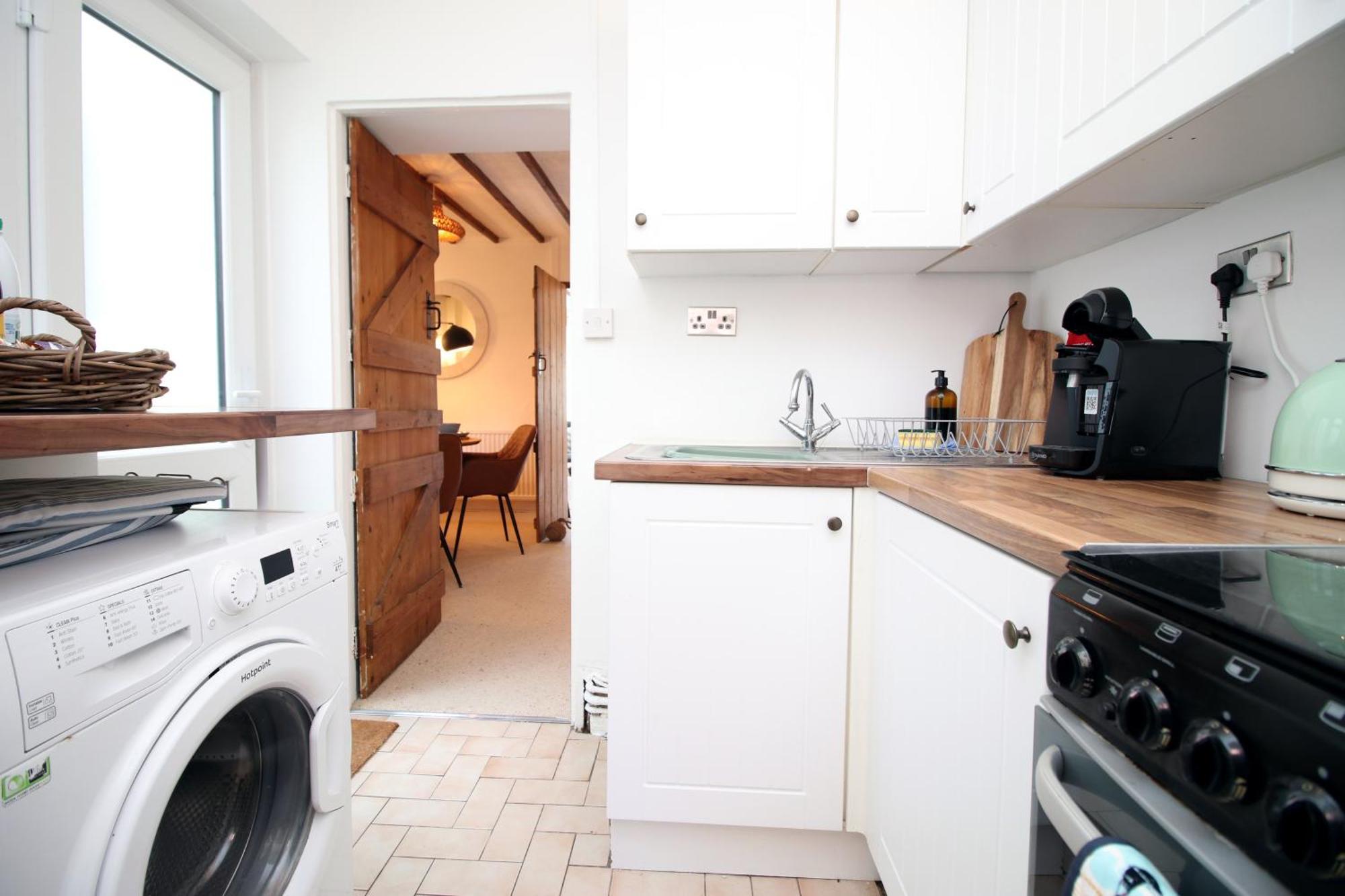 Little Gem In The Mumbles! Fishermans Cottage With Log Burner, Dog Friendly And Welcome Breakfast Hamper! Exterior foto